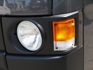ハイエースバン２ＷＤ　Ｓ－ＧＬ　丸目換装