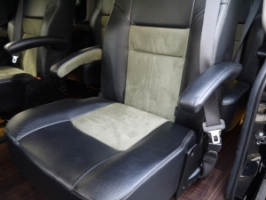 ハイエースワゴンGL　３ナンバー乗用　内装架装
