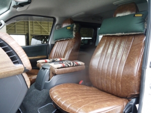 ハイエースバン２ＷＤ　Ｓ－ＧＬ　丸目換装