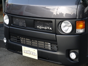 ハイエースバン２ＷＤ　Ｓ－ＧＬ　丸目換装