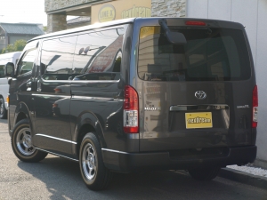ハイエースバン２ＷＤ　Ｓ－ＧＬ　丸目換装