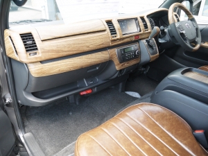 ハイエースバン２ＷＤ　Ｓ－ＧＬ　丸目換装