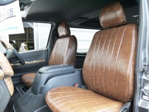 ハイエースバン２ＷＤ　Ｓ－ＧＬ　丸目換装