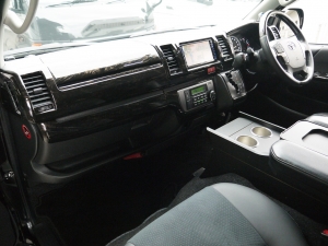 ハイエースバン２ＷＤ　Ｓ－ＧＬ　ダークプライム