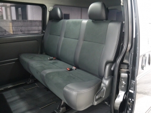 ハイエースバン２ＷＤ　Ｓ－ＧＬ　ダークプライム