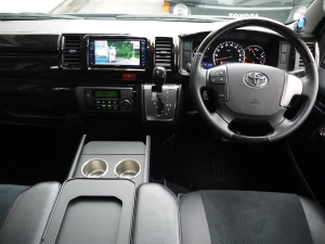 ハイエースバン２ＷＤ　Ｓ－ＧＬ　ダークプライム