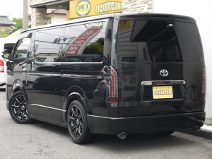 ハイエースバン２ＷＤ　Ｓ－ＧＬ　ダークプライム