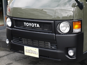 ハイエースバン２ＷＤ　Ｓ－ＧＬ　丸目換装