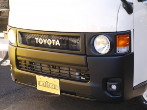 ハイエースバンディーゼル4WD　丸目カスタム　ネオクラシック