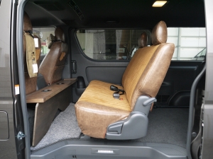 ハイエースバン２ＷＤ　Ｓ－ＧＬ　丸目換装