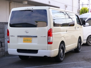 ハイエースバンディーゼル4WD　丸目カスタム　ネオクラシック