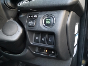 ハイエースバン4型新車　２８００ディーゼルターボ４ＷＤ　ダークプライム