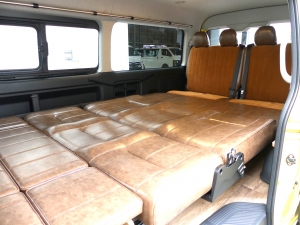 ハイエースワゴン４ＷＤ GL　『FD-BOX2』『FD-classic丸目換装』
