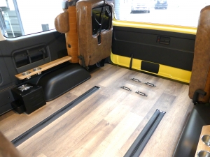 ハイエースワゴン４ＷＤ GL　『FD-BOX2』『FD-classic丸目換装』