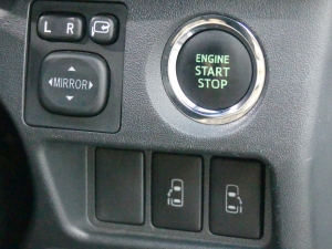 ハイエースバン４ＷＤ　ダークプライム