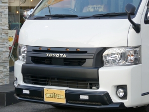 ハイエースバン４ＷＤ　ダークプライム