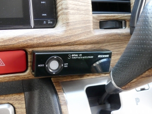 ハイエースワゴン丸目換装FD-classicカスタム　ヴァージニアイエロー