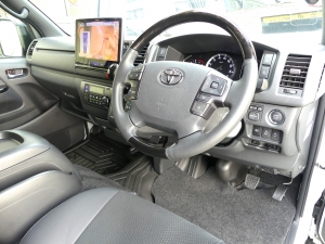 ハイエースバンディーゼル　4WD　ダークプライムⅡ