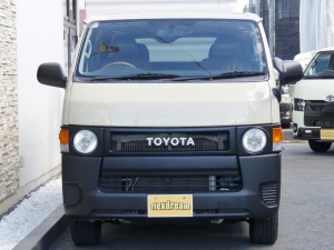ハイエースバン４ＷＤ S-GL『FD-classic丸目換装』