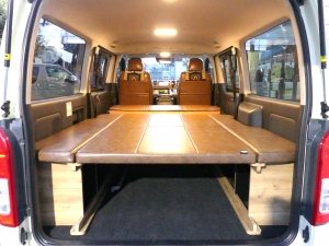 ハイエースバン２WD　S-GL　ベッドキット