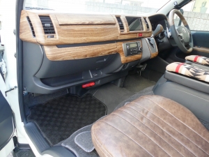 ハイエースバン２WD　S-GL　ベッドキット