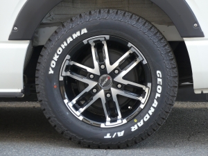 ハイエースバン４WD　ディーゼル　ベッドキット