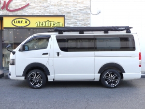 ハイエースバン４WD　ディーゼル　ベッドキット