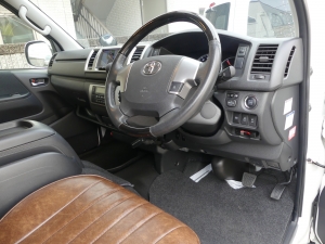 ハイエースバン4WD　ディーゼルターボ　FD-BOX V09-N