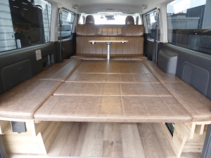 ハイエースバン4WD　ディーゼルターボ　FD-BOX V09-N
