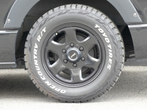 ハイエースバン４ナンバー８人乗り　ディーゼル　４WD