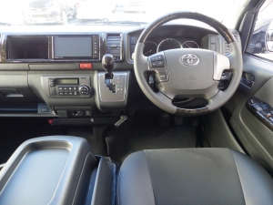 ハイエースバン４ＷＤ　S-GL　8人乗り　