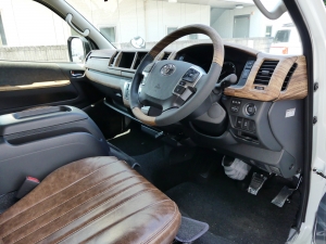 ハイエースワゴン１０人乗り　車中泊できる街乗り仕様車
