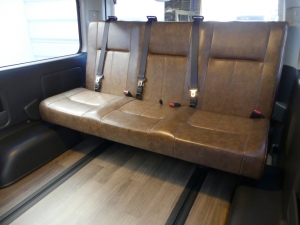 ハイエースワゴン１０人乗り　車中泊できる街乗り仕様車