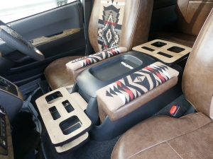 ハイエースバンディーゼル4WD　ベッドキット　ライノラック