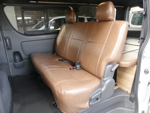 ハイエースバンディーゼル4WD　ベッドキット　ライノラック