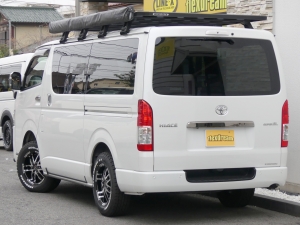 ハイエースバンディーゼル4WD　ベッドキット　ライノラック