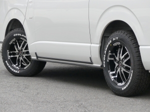 ハイエースバンディーゼル4WD　ベッドキット　ライノラック
