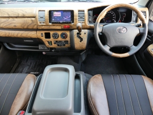 ハイエースバン4WD　ディーゼルターボ　