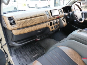 ハイエースバン4WD　ディーゼルターボ　