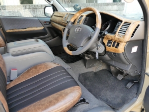 ハイエースバン4WD　ディーゼルターボ　