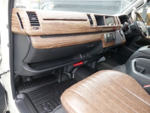 ハイエースバン４ＷＤ S-GL『FD-classic丸目換装』