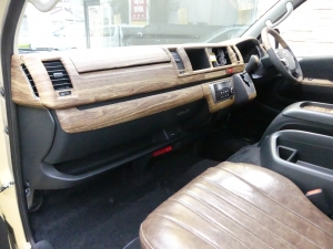 ハイエースバンディーゼル2WD　丸目換装
