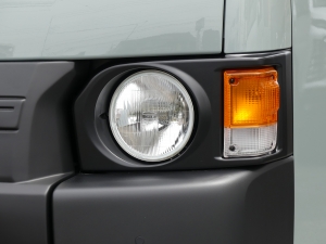 ハイエースバンディーゼル2WD　丸目換装
