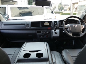 ハイエースバン1オーナー　4WD