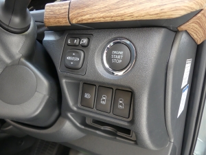 ハイエースバンディーゼル2WD　丸目換装