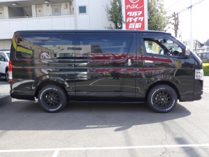 ハイエースバン特別仕様ダークプライムS　ディーゼル4WD