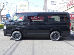ハイエースバン特別仕様ダークプライムS　ディーゼル4WD