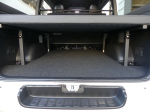 ハイエースバン特別仕様ダークプライムS　ディーゼル4WD