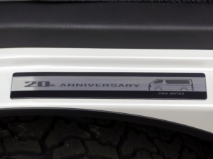 ハイエースバン特別仕様ダークプライムS　ディーゼル4WD