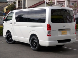 ハイエースバン特別仕様ダークプライムS　ディーゼル4WD